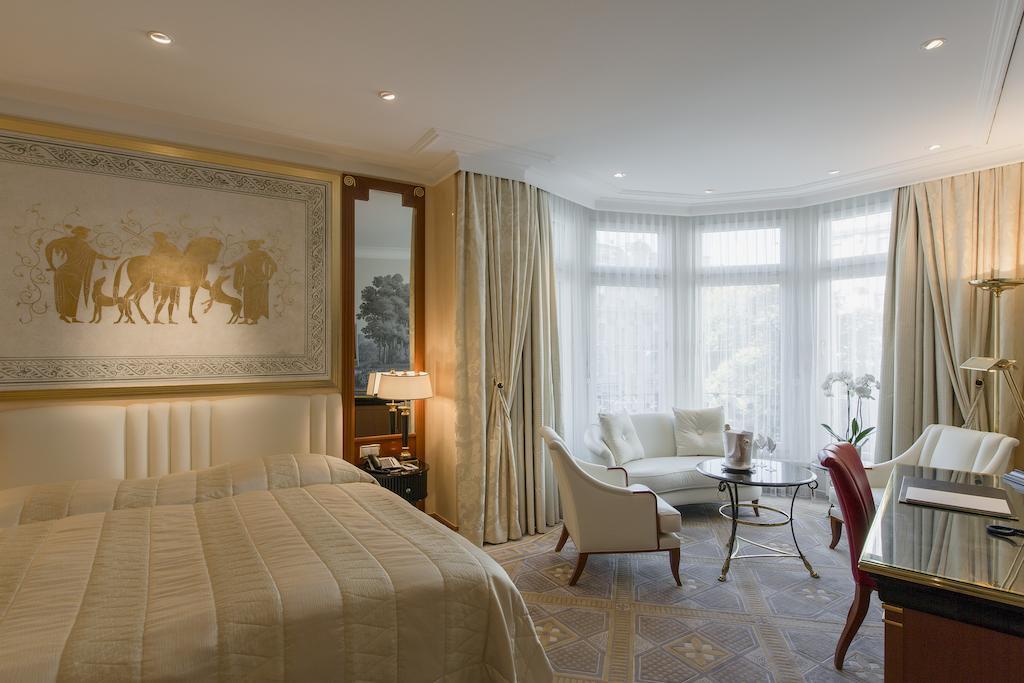 Hotel Savoy Baur En