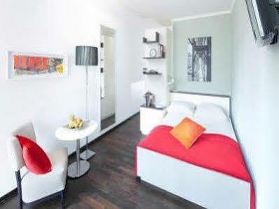 The Flag Hotel 2*